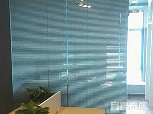 办公区隔断百叶帘