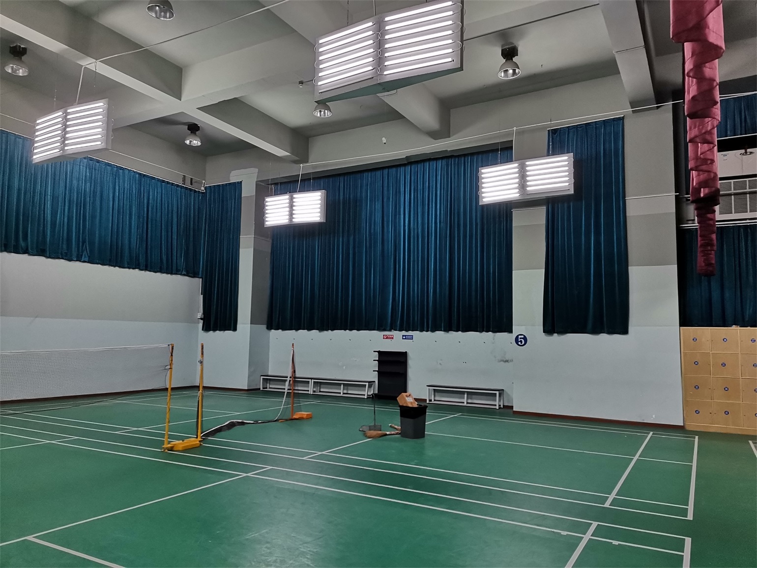 羽毛球馆北4